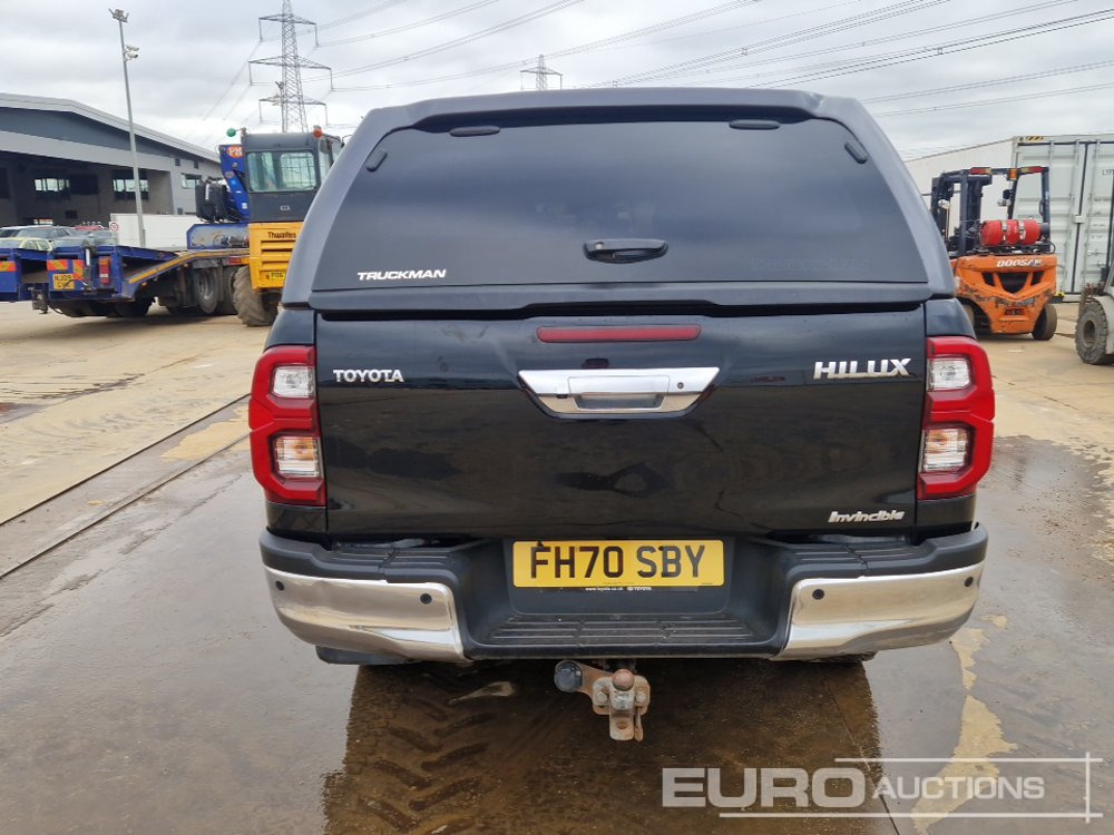 2021 Toyota Hilux Invincible - Pick-up: slika 2021 Toyota Hilux Invincible - Pick-up 2021 Toyota Hilux Invincible - Pick-up: slika 2021 Toyota Hilux Invincible - Pick-up