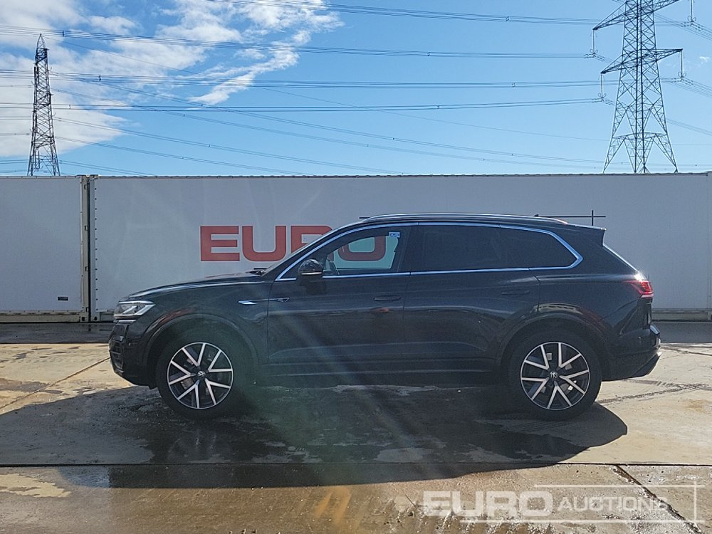 2021 Volkswagen Touareg - SUV: slika 2021 Volkswagen Touareg - SUV 2021 Volkswagen Touareg - SUV: slika 2021 Volkswagen Touareg - SUV