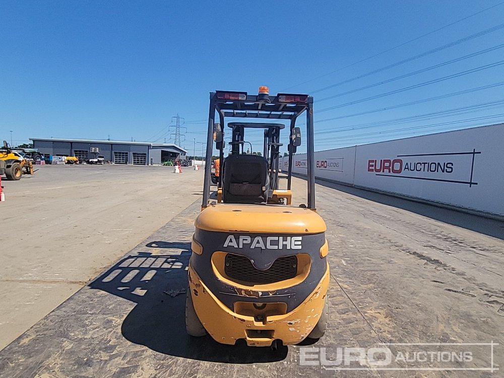 2022 Apache HH30-7 - Viličar: slika 2022 Apache HH30-7 - Viličar 2022 Apache HH30-7 - Viličar: slika 2022 Apache HH30-7 - Viličar
