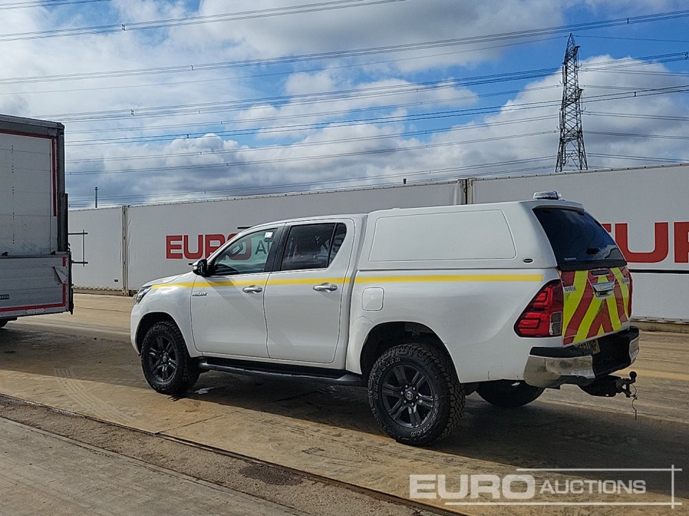 2022 Toyota Hilux Icon - Pick-up: slika 2022 Toyota Hilux Icon - Pick-up 2022 Toyota Hilux Icon - Pick-up: slika 2022 Toyota Hilux Icon - Pick-up