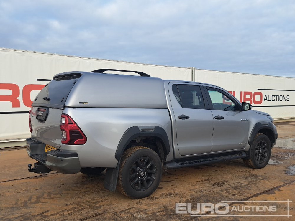 2022 Toyota Hilux Invincible X - Pick-up: slika 2022 Toyota Hilux Invincible X - Pick-up 2022 Toyota Hilux Invincible X - Pick-up: slika 2022 Toyota Hilux Invincible X - Pick-up