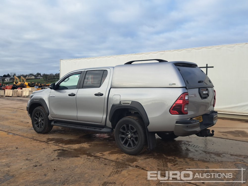 2022 Toyota Hilux Invincible X - Pick-up: slika 2022 Toyota Hilux Invincible X - Pick-up 2022 Toyota Hilux Invincible X - Pick-up: slika 2022 Toyota Hilux Invincible X - Pick-up