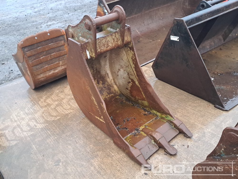 24" Hill Digging Bucket 65mm Pin to suit 13 Ton Excavator - Korpa: slika 24" Hill Digging Bucket 65mm Pin to suit 13 Ton Excavator - Korpa 24" Hill Digging Bucket 65mm Pin to suit 13 Ton Excavator - Korpa: slika 24" Hill Digging Bucket 65mm Pin to suit 13 Ton Excavator - Korpa