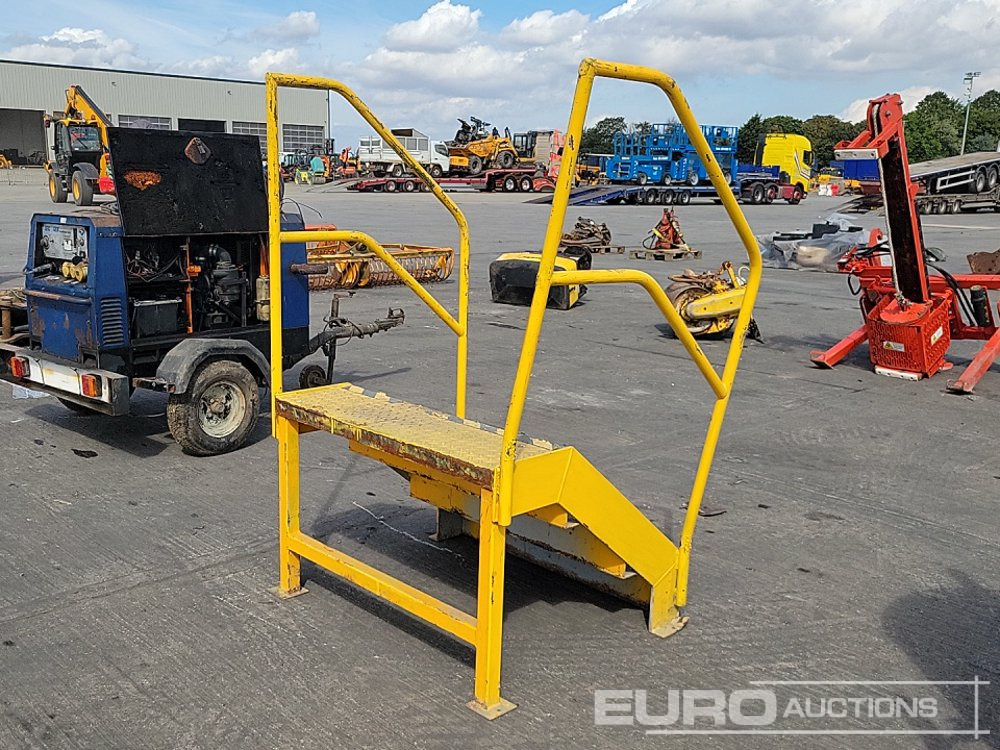 3 Step Access Stairs - Građevinska oprema: slika 3 Step Access Stairs - Građevinska oprema 3 Step Access Stairs - Građevinska oprema: slika 3 Step Access Stairs - Građevinska oprema