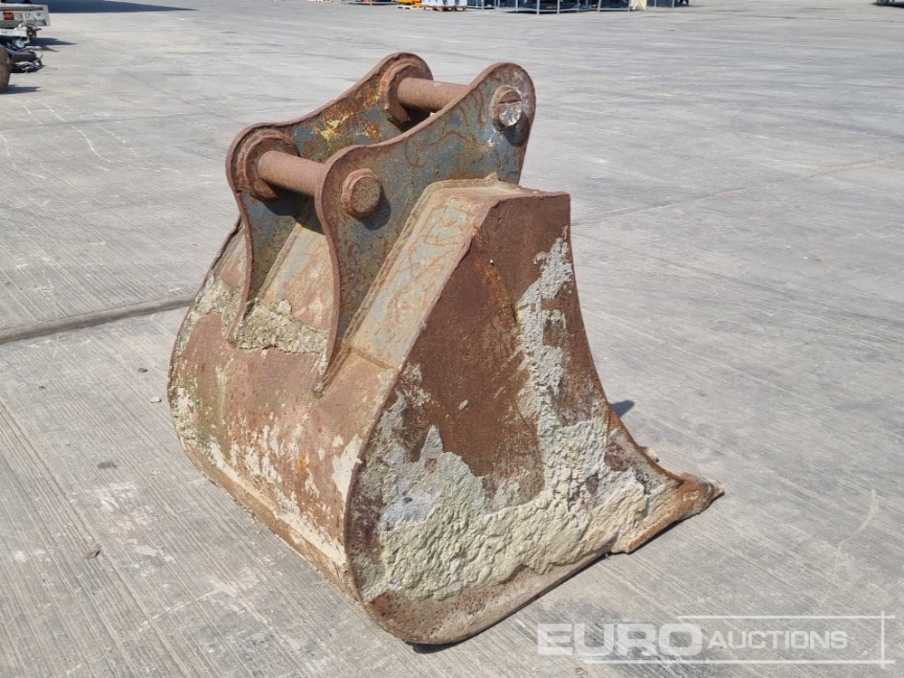 30" Digging Bucket 65mm Pin to suit 13 Ton Excavator - Korpa: slika 30" Digging Bucket 65mm Pin to suit 13 Ton Excavator - Korpa 30" Digging Bucket 65mm Pin to suit 13 Ton Excavator - Korpa: slika 30" Digging Bucket 65mm Pin to suit 13 Ton Excavator - Korpa