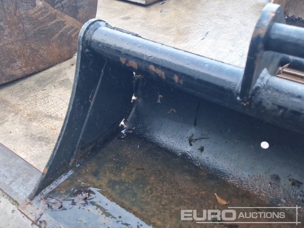 30" Ditching Bucket to suit Mini Excavator - Korpa: slika 30" Ditching Bucket to suit Mini Excavator - Korpa 30" Ditching Bucket to suit Mini Excavator - Korpa: slika 30" Ditching Bucket to suit Mini Excavator - Korpa