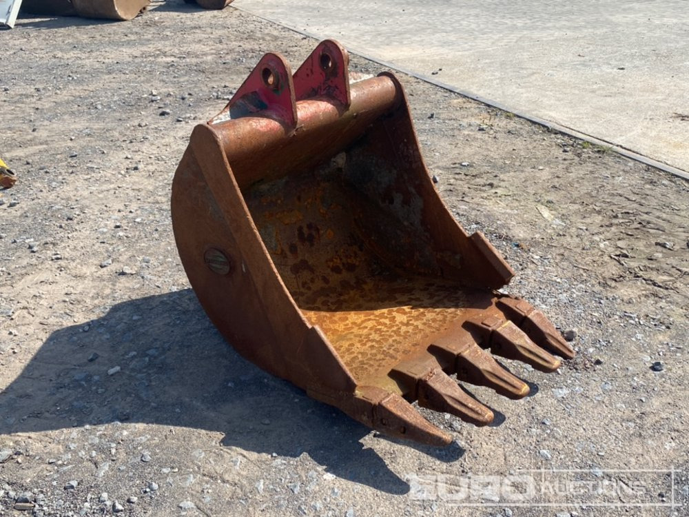 30" Strickland Digging Bucket to suit JCB 3CX - Korpa: slika 30" Strickland Digging Bucket to suit JCB 3CX - Korpa 30" Strickland Digging Bucket to suit JCB 3CX - Korpa: slika 30" Strickland Digging Bucket to suit JCB 3CX - Korpa
