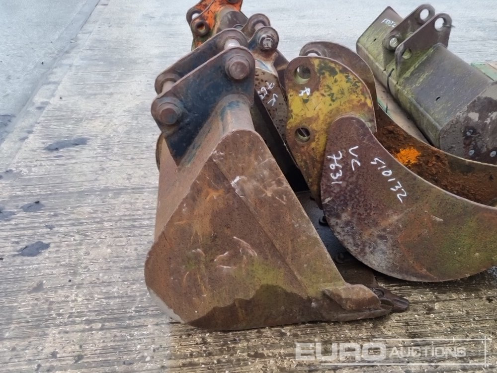 Korpa 42" Ditching, 24", 24", 20", 12" Digging Bucket 35-40mm Pin to suit Mini Excavator: slika Korpa 42" Ditching, 24", 24", 20", 12" Digging Bucket 35-40mm Pin to suit Mini Excavator