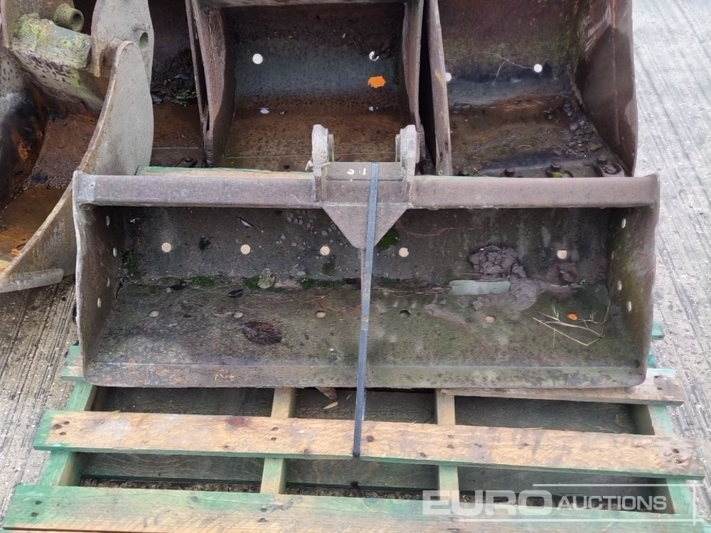 Korpa 42" Ditching, 24", 24", 20", 12" Digging Bucket 35-40mm Pin to suit Mini Excavator: slika Korpa 42" Ditching, 24", 24", 20", 12" Digging Bucket 35-40mm Pin to suit Mini Excavator