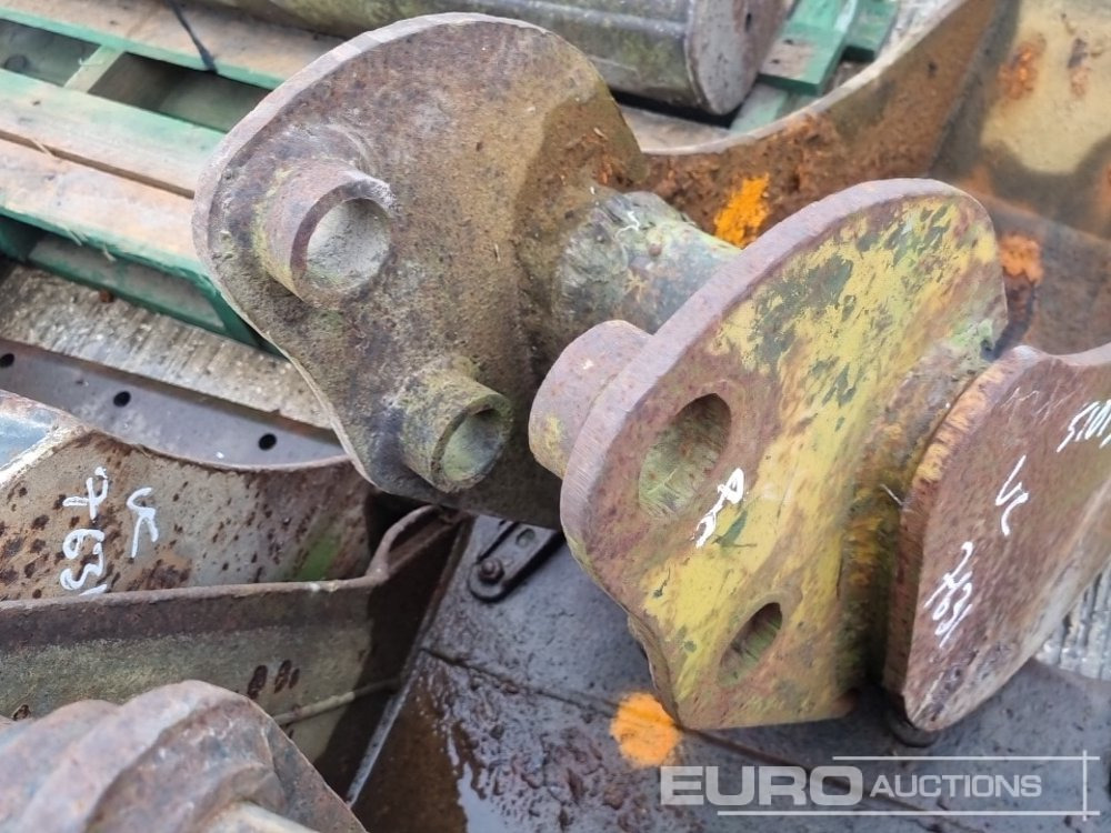 Korpa 42" Ditching, 24", 24", 20", 12" Digging Bucket 35-40mm Pin to suit Mini Excavator: slika Korpa 42" Ditching, 24", 24", 20", 12" Digging Bucket 35-40mm Pin to suit Mini Excavator