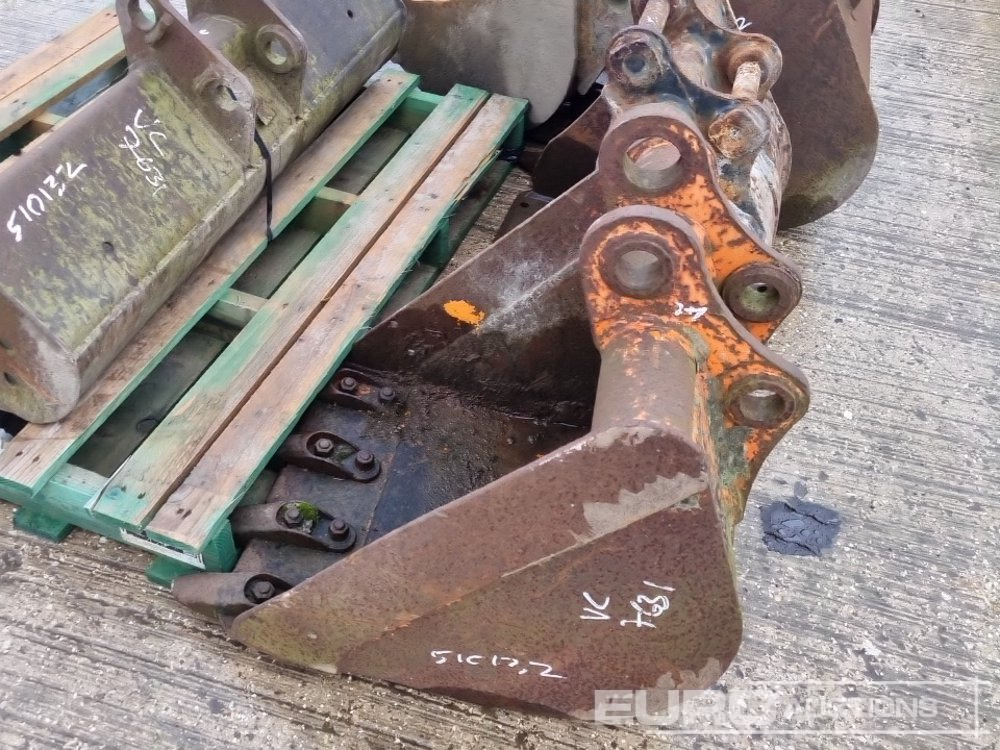 Korpa 42" Ditching, 24", 24", 20", 12" Digging Bucket 35-40mm Pin to suit Mini Excavator: slika Korpa 42" Ditching, 24", 24", 20", 12" Digging Bucket 35-40mm Pin to suit Mini Excavator