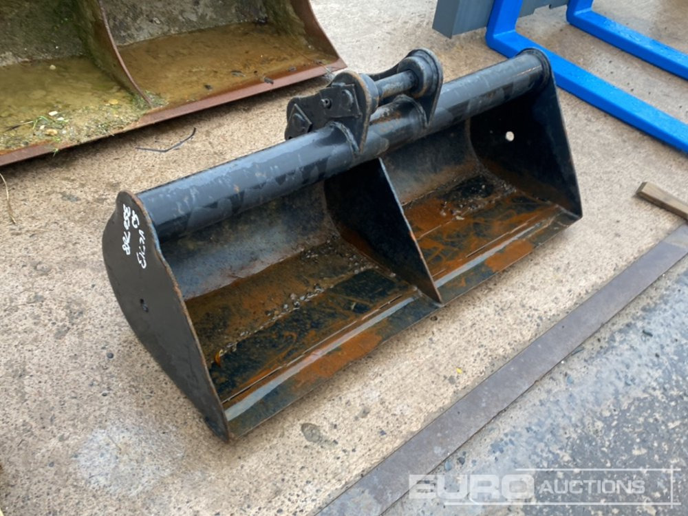 48" Ditching Bucket to suit Mini Excavator - Korpa: slika 48" Ditching Bucket to suit Mini Excavator - Korpa 48" Ditching Bucket to suit Mini Excavator - Korpa: slika 48" Ditching Bucket to suit Mini Excavator - Korpa