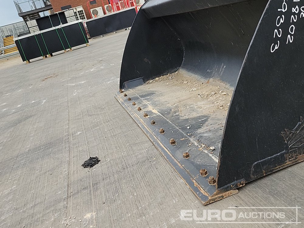 Korpa 90" Loading Bucket to suit Telehandler: slika Korpa 90" Loading Bucket to suit Telehandler