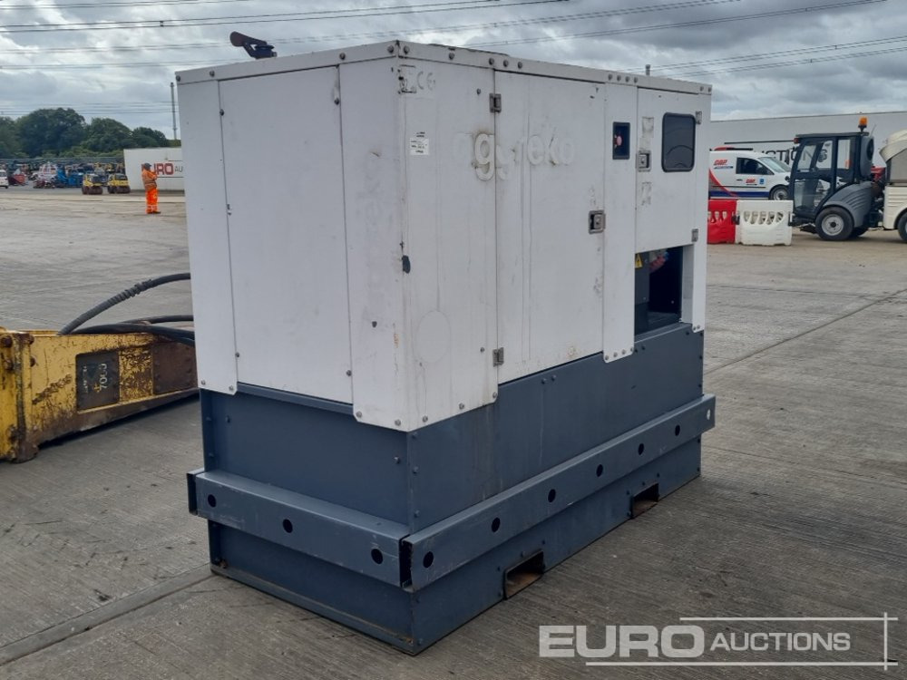 Aggreko 40kVA Generator, John Deere Engine (Parts Missing) - Generatorski set: slika Aggreko 40kVA Generator, John Deere Engine (Parts Missing) - Generatorski set Aggreko 40kVA Generator, John Deere Engine (Parts Missing) - Generatorski set: slika Aggreko 40kVA Generator, John Deere Engine (Parts Missing) - Generatorski set