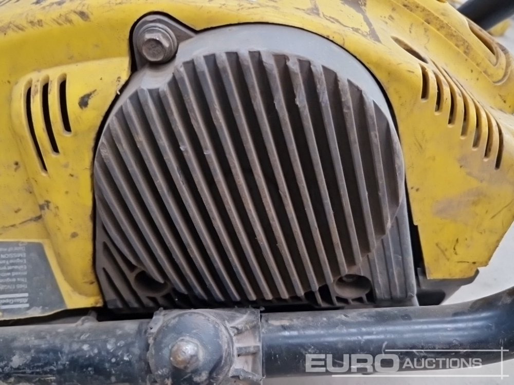 Stroj za asfaltiranje Atlas Copco Cobra Pro: slika Stroj za asfaltiranje Atlas Copco Cobra Pro