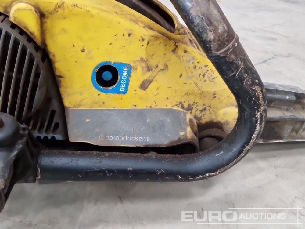 Stroj za asfaltiranje Atlas Copco Cobra Pro: slika Stroj za asfaltiranje Atlas Copco Cobra Pro