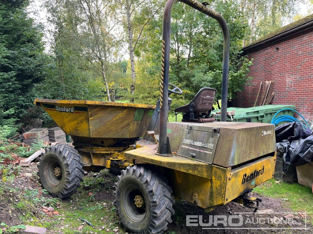 Benford 3 Ton Swivel Skip Dumper, Roll Bar - Mini istovarivač: slika  Benford 3 Ton Swivel Skip Dumper, Roll Bar - Mini istovarivač Benford 3 Ton Swivel Skip Dumper, Roll Bar - Mini istovarivač: slika  Benford 3 Ton Swivel Skip Dumper, Roll Bar - Mini istovarivač