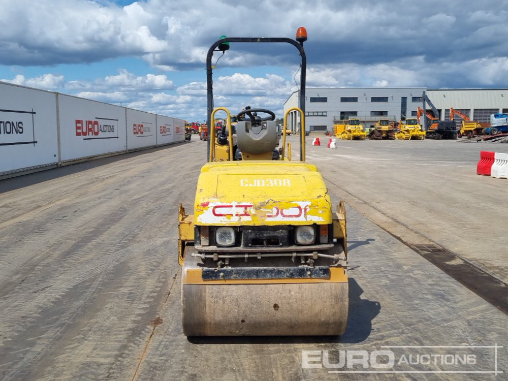 Valjak CAT CB224E: slika Valjak CAT CB224E