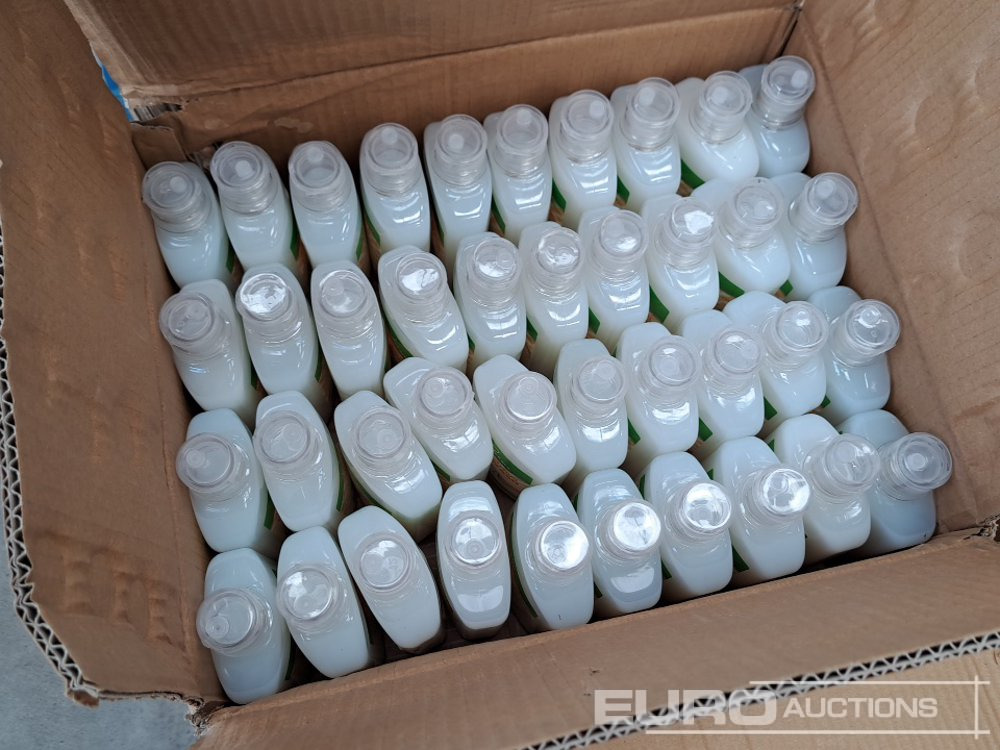 Clean & Care 250ml Antibacterial Hand Cleaner (400 Bottles) - Oprema za radionice: slika Clean & Care 250ml Antibacterial Hand Cleaner (400 Bottles) - Oprema za radionice Clean & Care 250ml Antibacterial Hand Cleaner (400 Bottles) - Oprema za radionice: slika Clean & Care 250ml Antibacterial Hand Cleaner (400 Bottles) - Oprema za radionice