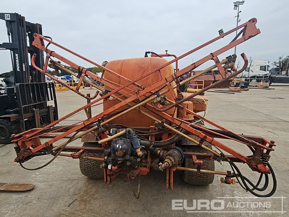 Cushman Turf-Truckster - Samopogonjena prskalica: slika  Cushman Turf-Truckster - Samopogonjena prskalica Cushman Turf-Truckster - Samopogonjena prskalica: slika  Cushman Turf-Truckster - Samopogonjena prskalica