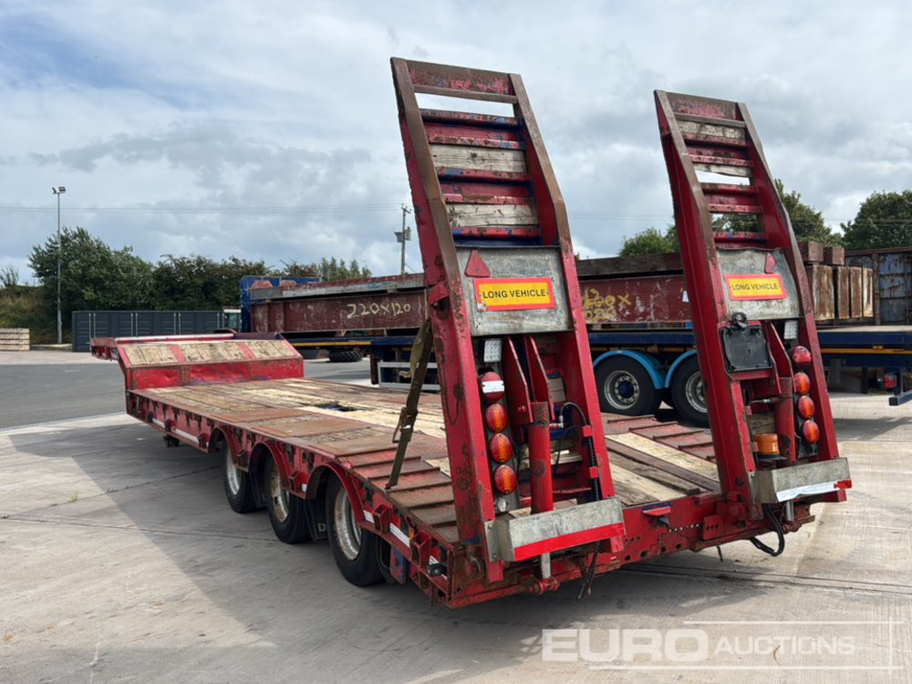 Dennison Tri Axle Stepframe Low Loader, Hydralic Ramps - Poluprikolica s niskim utovarivačem: slika Dennison Tri Axle Stepframe Low Loader, Hydralic Ramps - Poluprikolica s niskim utovarivačem Dennison Tri Axle Stepframe Low Loader, Hydralic Ramps - Poluprikolica s niskim utovarivačem: slika Dennison Tri Axle Stepframe Low Loader, Hydralic Ramps - Poluprikolica s niskim utovarivačem
