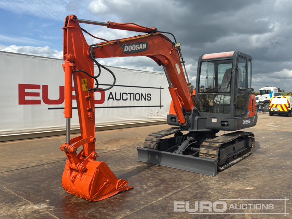 Doosan DH55-7 - Mini bager: slika Doosan DH55-7 - Mini bager Doosan DH55-7 - Mini bager: slika Doosan DH55-7 - Mini bager