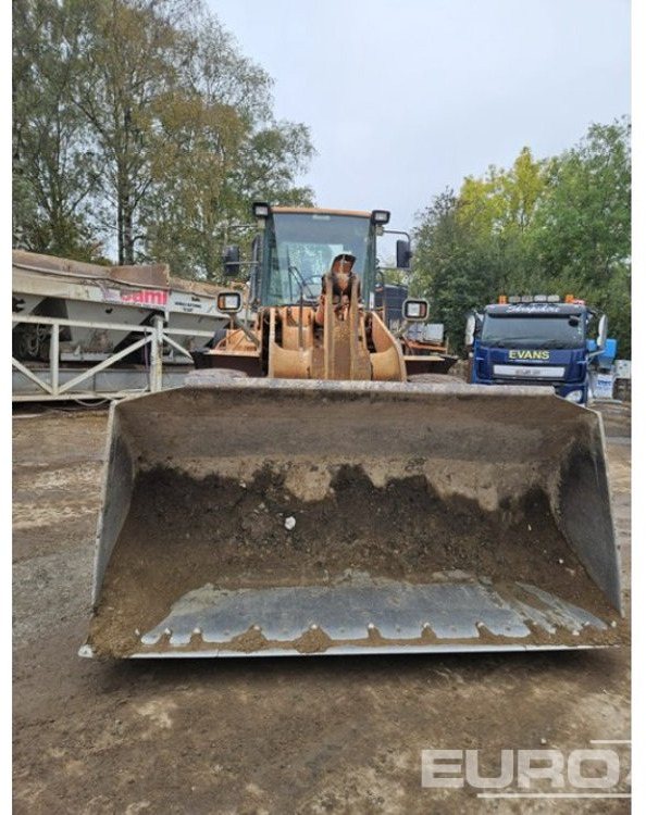 Doosan DL300 - Utovarivač na kotačima: slika Doosan DL300 - Utovarivač na kotačima Doosan DL300 - Utovarivač na kotačima: slika Doosan DL300 - Utovarivač na kotačima