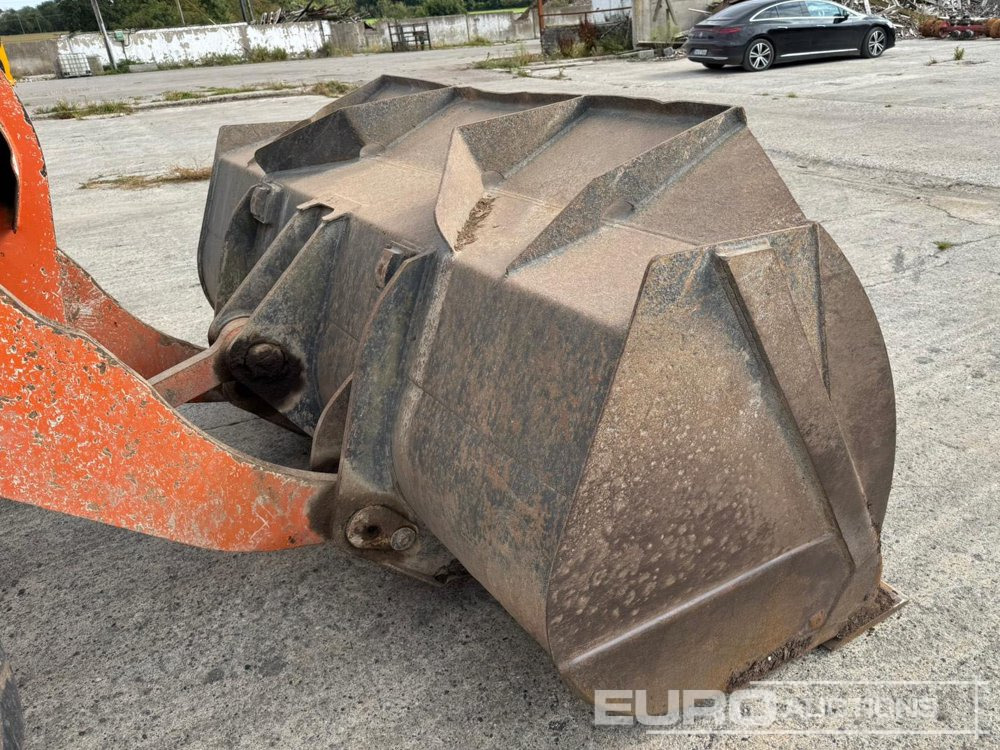 Doosan DL300 - Utovarivač na kotačima: slika Doosan DL300 - Utovarivač na kotačima Doosan DL300 - Utovarivač na kotačima: slika Doosan DL300 - Utovarivač na kotačima