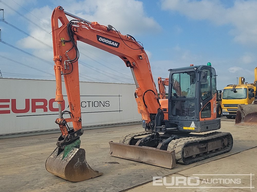 Doosan DX85R-3 - Mini bager: slika Doosan DX85R-3 - Mini bager Doosan DX85R-3 - Mini bager: slika Doosan DX85R-3 - Mini bager