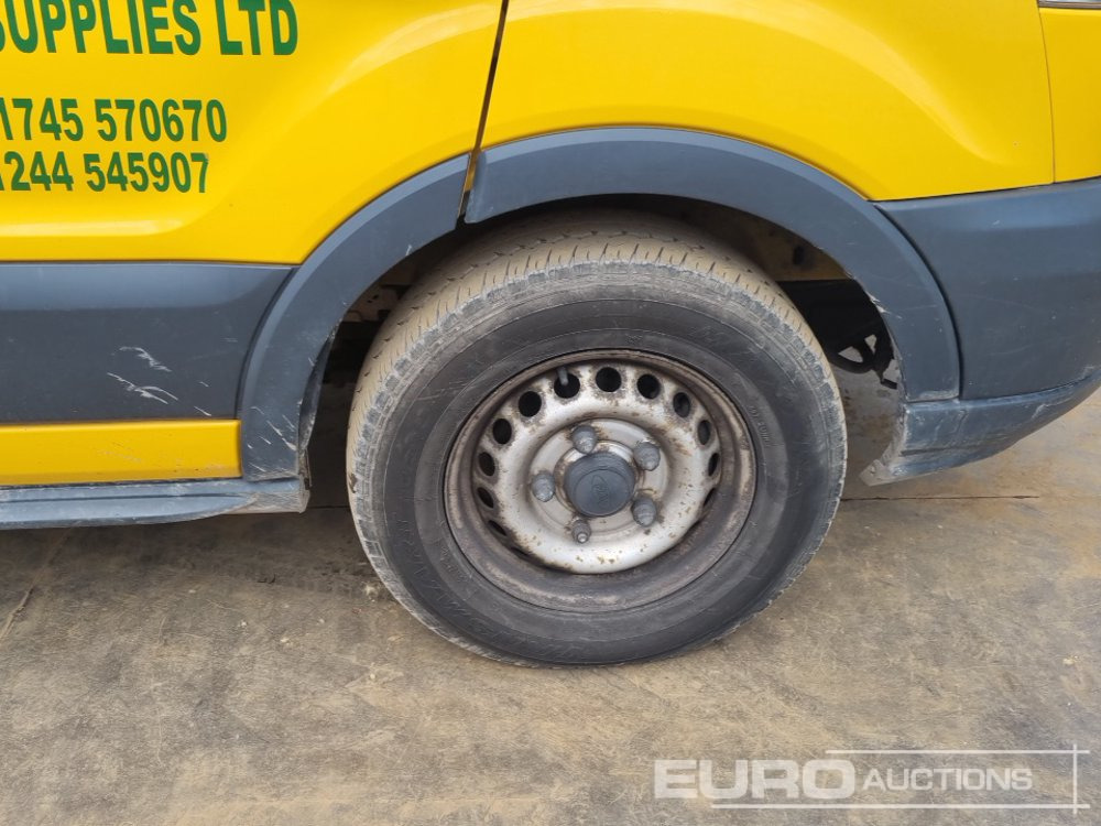 Dostavno vozilo 2016 Ford Transit 350: slika Dostavno vozilo 2016 Ford Transit 350