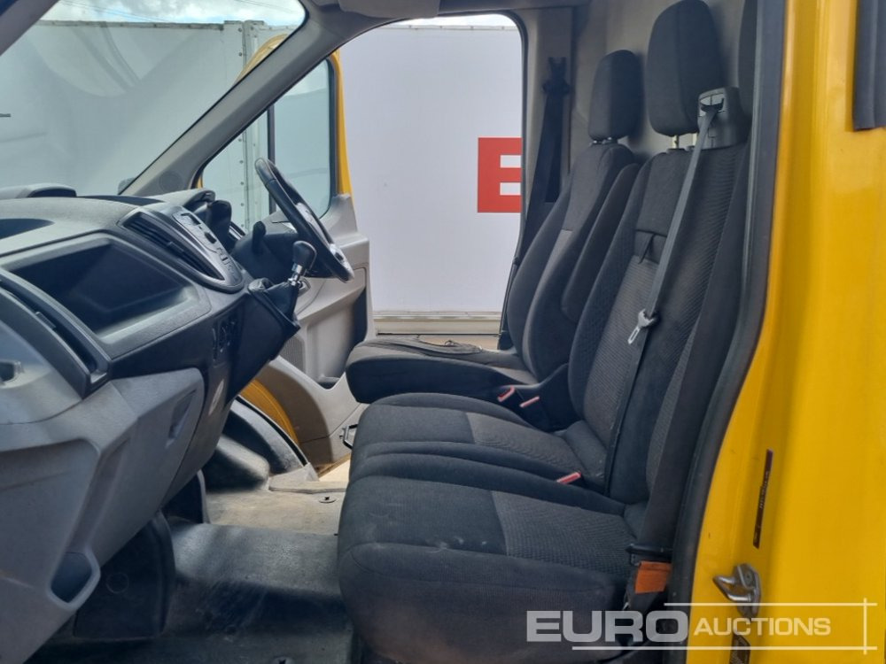 Dostavno vozilo 2016 Ford Transit 350: slika Dostavno vozilo 2016 Ford Transit 350
