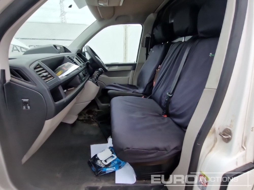 Dostavno vozilo 2017 Volkswagen Transporter T28: slika Dostavno vozilo 2017 Volkswagen Transporter T28