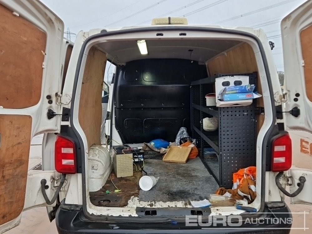 Dostavno vozilo 2017 Volkswagen Transporter T28: slika Dostavno vozilo 2017 Volkswagen Transporter T28