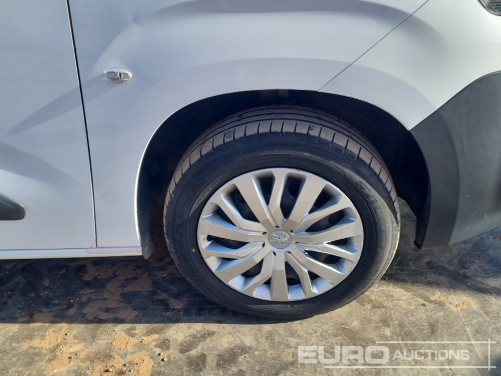 Dostavno vozilo 2021 Peugeot Partner: slika Dostavno vozilo 2021 Peugeot Partner