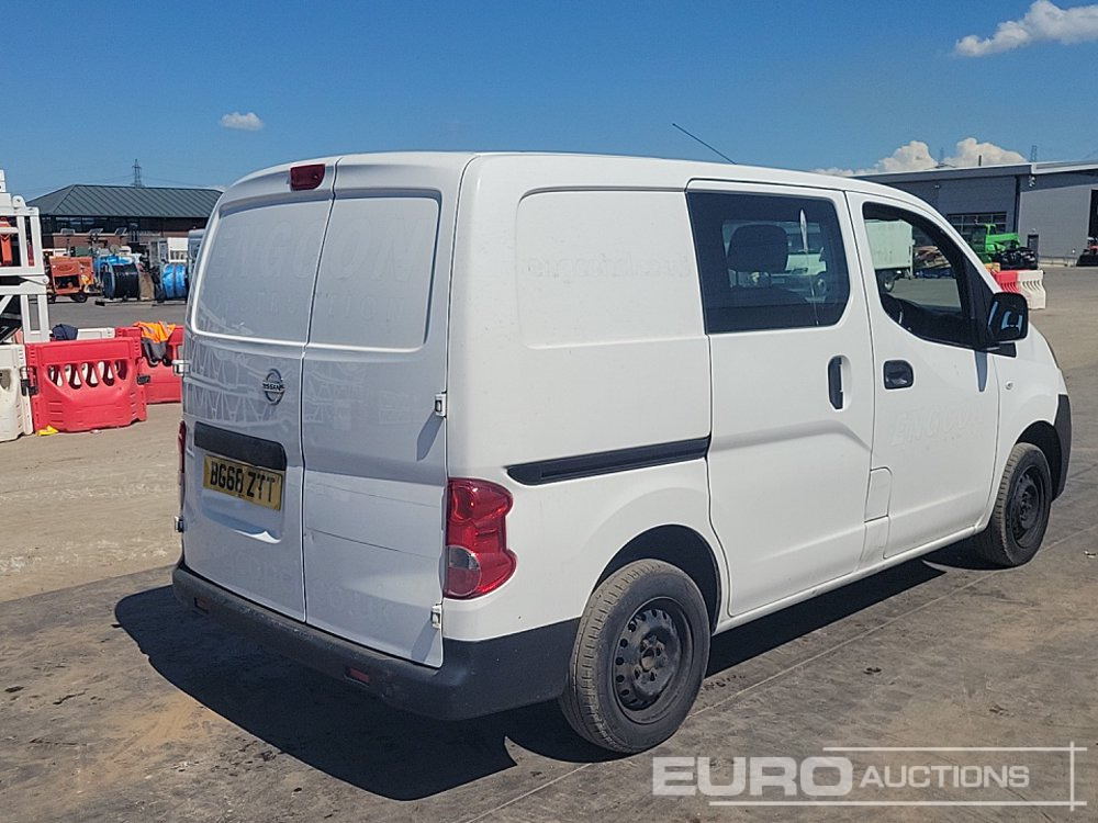 Nissan NV200 - Dostavno vozilo: slika Nissan NV200 - Dostavno vozilo Nissan NV200 - Dostavno vozilo: slika Nissan NV200 - Dostavno vozilo