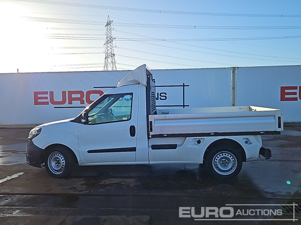 Fiat Doblo - Dostavno vozilo s ravnom platformom: slika Fiat Doblo - Dostavno vozilo s ravnom platformom Fiat Doblo - Dostavno vozilo s ravnom platformom: slika Fiat Doblo - Dostavno vozilo s ravnom platformom