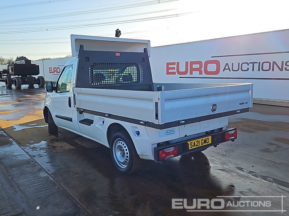 Fiat Doblo - Dostavno vozilo s ravnom platformom: slika Fiat Doblo - Dostavno vozilo s ravnom platformom Fiat Doblo - Dostavno vozilo s ravnom platformom: slika Fiat Doblo - Dostavno vozilo s ravnom platformom