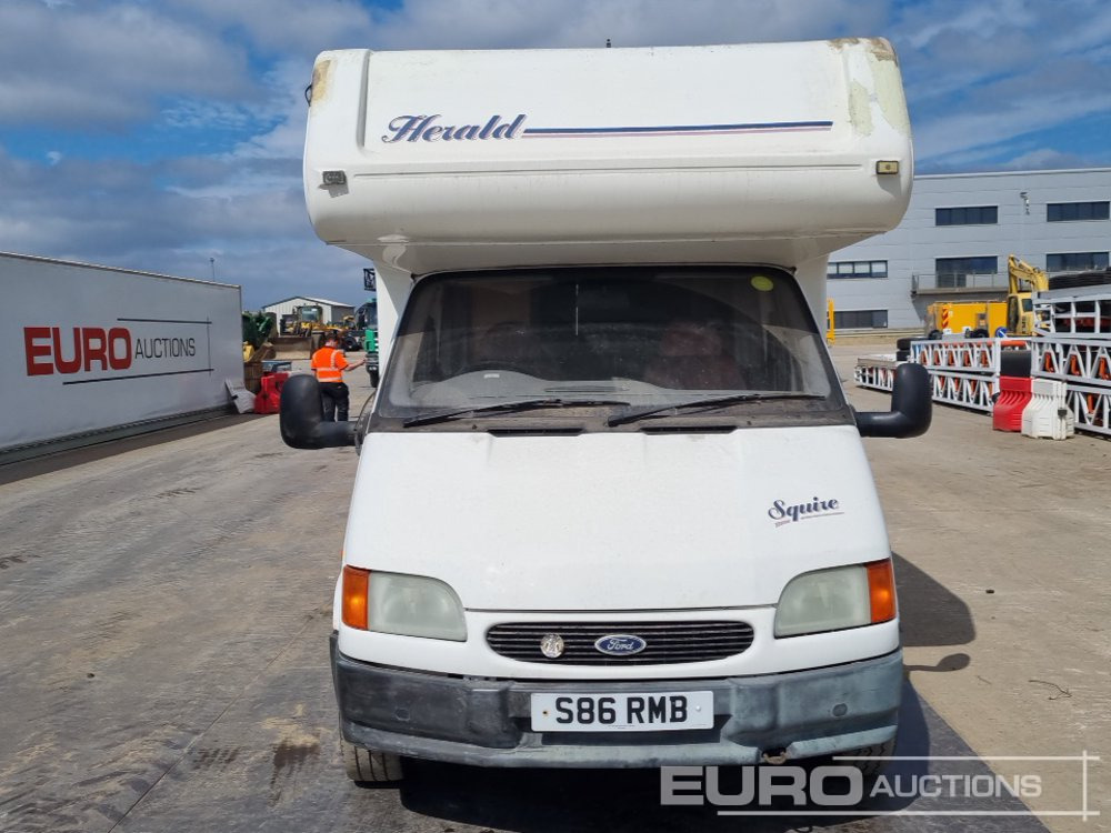 Kamp kombi Ford Herald 5 Speed 3 Birth Motor Home, W/C, Cooker: slika Kamp kombi Ford Herald 5 Speed 3 Birth Motor Home, W/C, Cooker