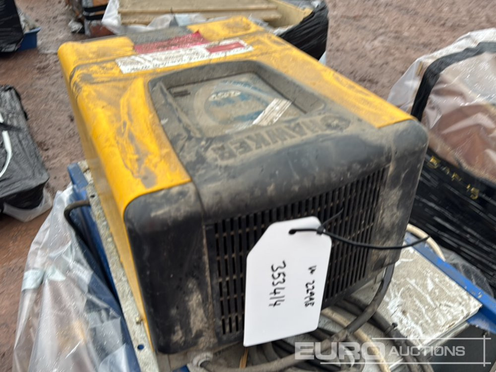 Forklift Battery Charger (2 of) - Akumulator za Viličar: slika Forklift Battery Charger (2 of) - Akumulator za Viličar Forklift Battery Charger (2 of) - Akumulator za Viličar: slika Forklift Battery Charger (2 of) - Akumulator za Viličar