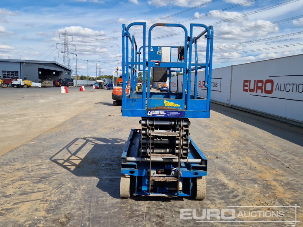 Genie GS3246 - Podizna platforma: slika Genie GS3246 - Podizna platforma Genie GS3246 - Podizna platforma: slika Genie GS3246 - Podizna platforma
