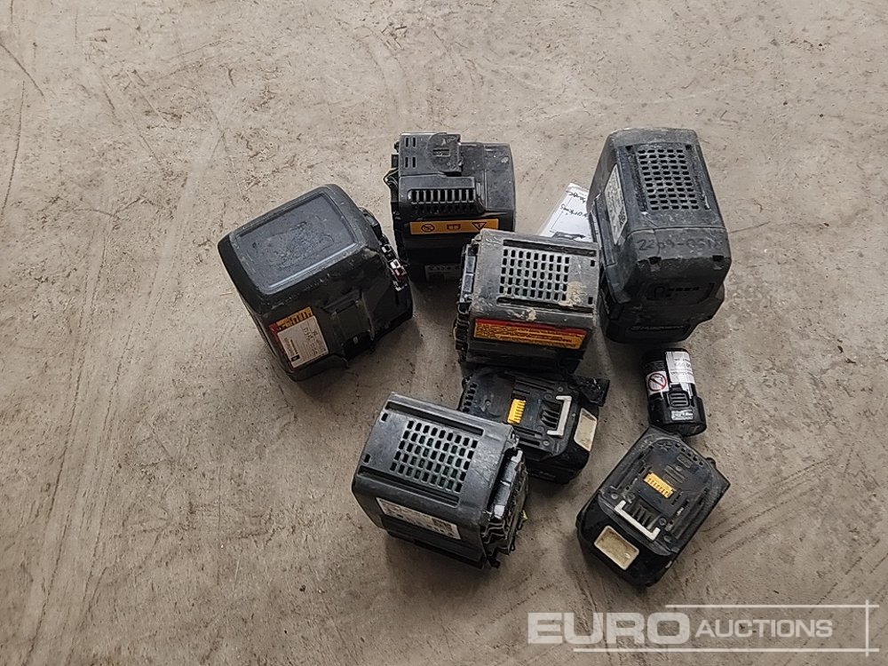Husqvarna & Makita 7.2, 18 & 36 Volt Cordless Tool Batterys (8 of) - Građevinska oprema: slika Husqvarna & Makita 7.2, 18 & 36 Volt Cordless Tool Batterys (8 of) - Građevinska oprema Husqvarna & Makita 7.2, 18 & 36 Volt Cordless Tool Batterys (8 of) - Građevinska oprema: slika Husqvarna & Makita 7.2, 18 & 36 Volt Cordless Tool Batterys (8 of) - Građevinska oprema