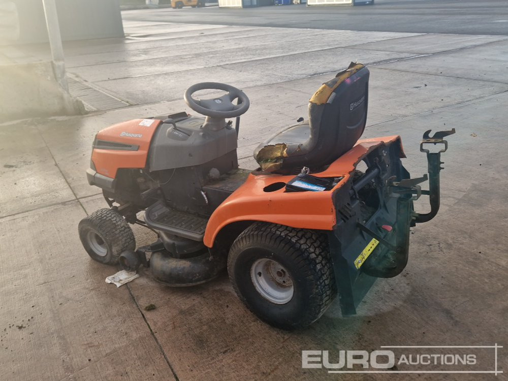 Husqvarna Petrol Ride on Lawnmower (Non Runner) - Vrtna kosilica: slika Husqvarna Petrol Ride on Lawnmower (Non Runner) - Vrtna kosilica Husqvarna Petrol Ride on Lawnmower (Non Runner) - Vrtna kosilica: slika Husqvarna Petrol Ride on Lawnmower (Non Runner) - Vrtna kosilica