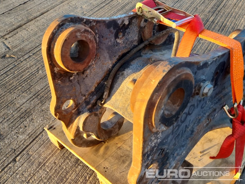 Brza spojka Hydraulic Quick Hitch 80mm Pin to suit 20 Ton Excavator: slika Brza spojka Hydraulic Quick Hitch 80mm Pin to suit 20 Ton Excavator Brza spojka Hydraulic Quick Hitch 80mm Pin to suit 20 Ton Excavator: slika Brza spojka Hydraulic Quick Hitch 80mm Pin to suit 20 Ton Excavator