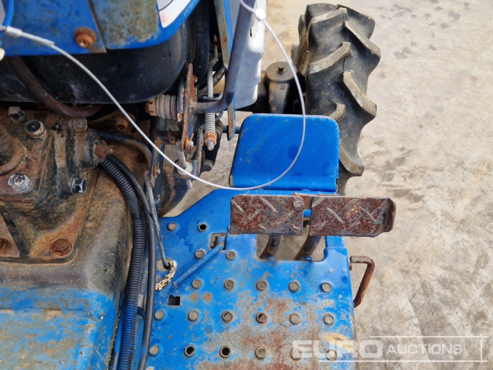 Mali traktor Iseki TU1600: slika Mali traktor Iseki TU1600