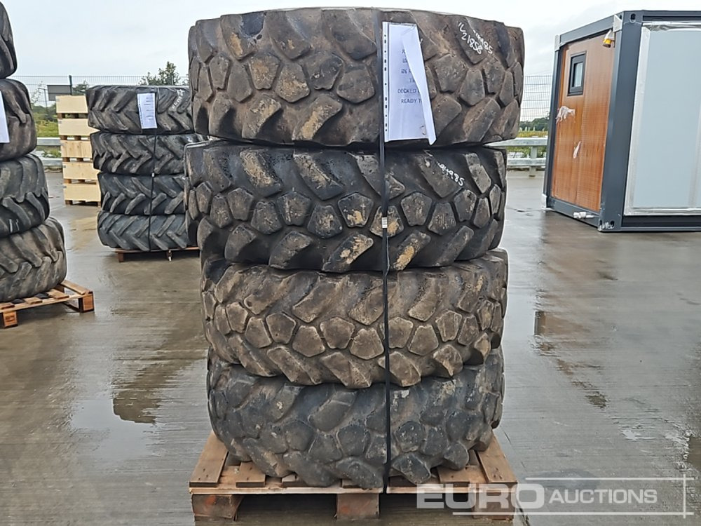 JCB 15.5-25 Tyre (4 of) - Guma: slika  JCB 15.5-25 Tyre (4 of) - Guma JCB 15.5-25 Tyre (4 of) - Guma: slika  JCB 15.5-25 Tyre (4 of) - Guma