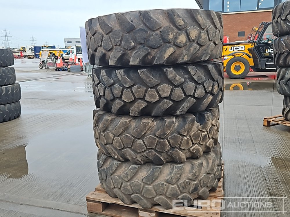JCB 15.5-25 Tyre (4 of) - Guma: slika  JCB 15.5-25 Tyre (4 of) - Guma JCB 15.5-25 Tyre (4 of) - Guma: slika  JCB 15.5-25 Tyre (4 of) - Guma