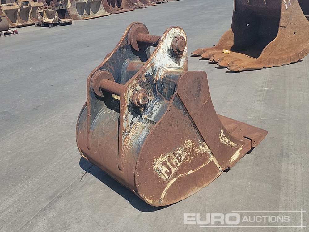 JCB 36" Digging Bucket 80mm Pin to suit 20 Ton Excavator - Korpa: slika JCB 36" Digging Bucket 80mm Pin to suit 20 Ton Excavator - Korpa JCB 36" Digging Bucket 80mm Pin to suit 20 Ton Excavator - Korpa: slika JCB 36" Digging Bucket 80mm Pin to suit 20 Ton Excavator - Korpa