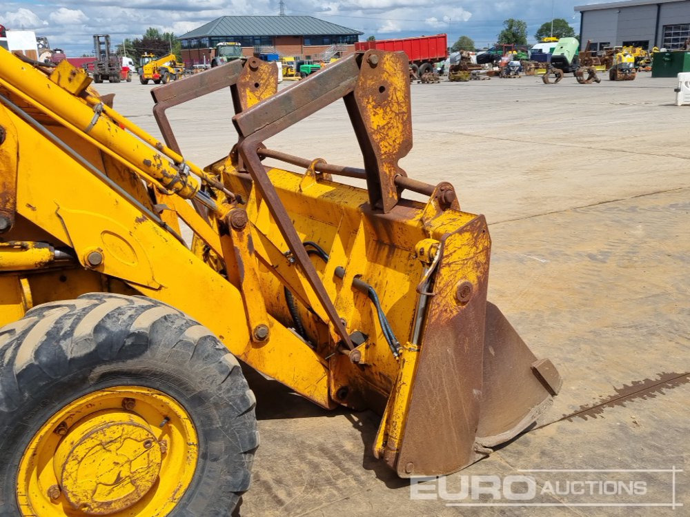 Rovokopač-utovarivač JCB 3CX: slika Rovokopač-utovarivač JCB 3CX