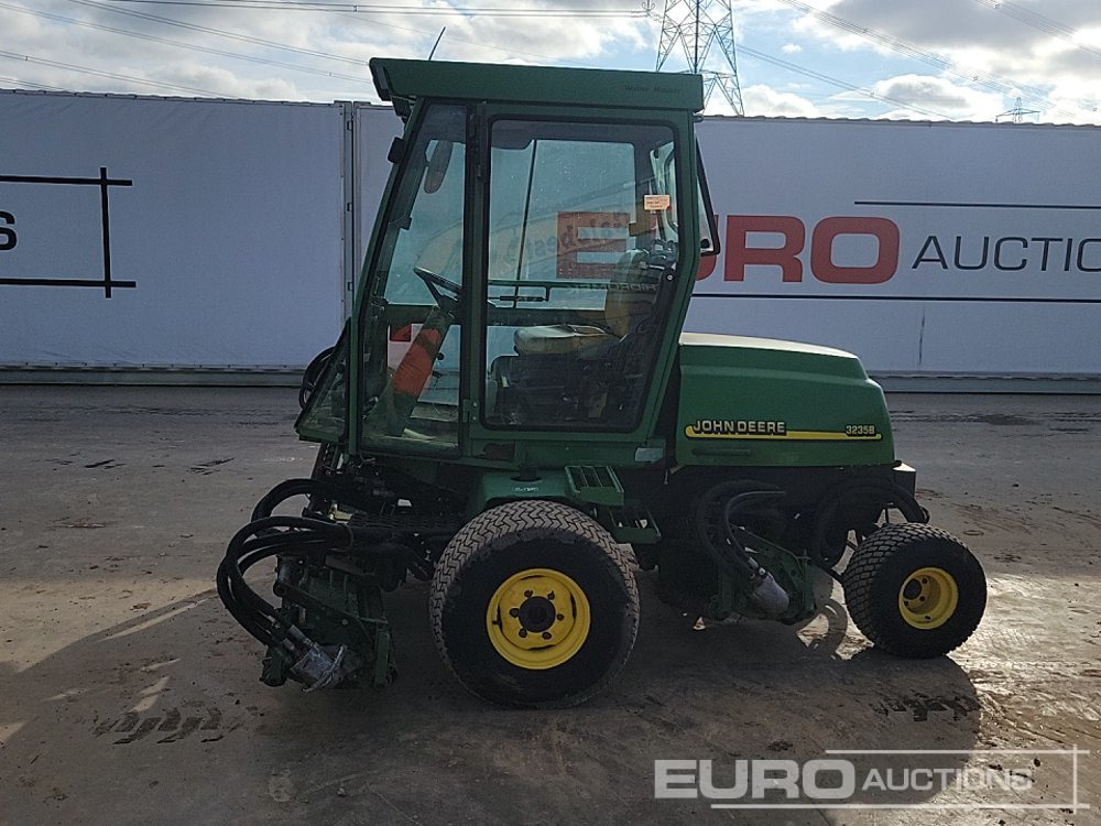 John Deere 3235B - Vrtna kosilica: slika John Deere 3235B - Vrtna kosilica John Deere 3235B - Vrtna kosilica: slika John Deere 3235B - Vrtna kosilica