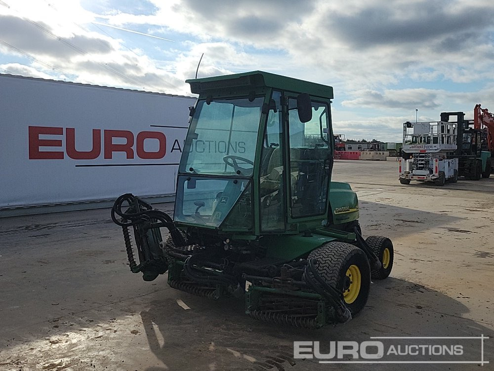 John Deere 3235B - Vrtna kosilica: slika John Deere 3235B - Vrtna kosilica John Deere 3235B - Vrtna kosilica: slika John Deere 3235B - Vrtna kosilica